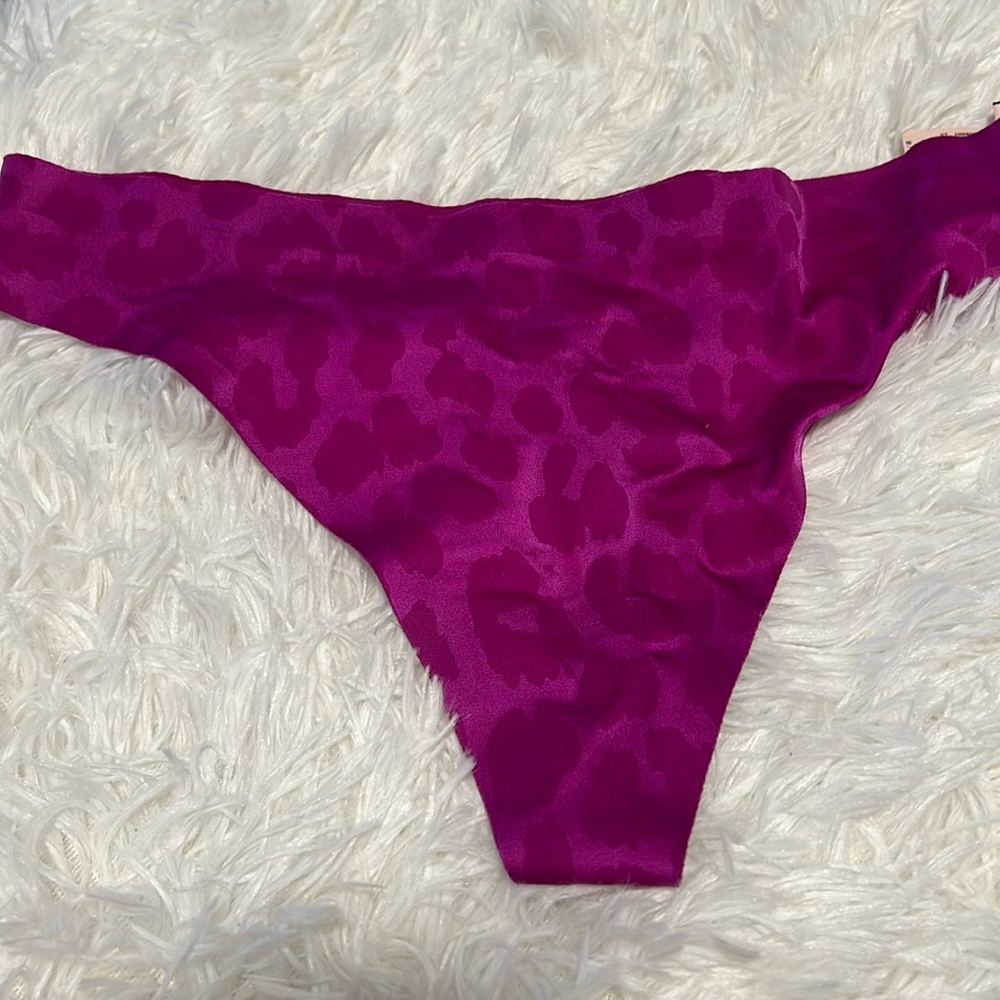 VS thong purple animal print Medium
